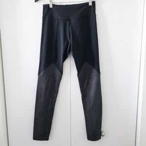 KOS USA Black and Heather Gray Colorblock Leggings